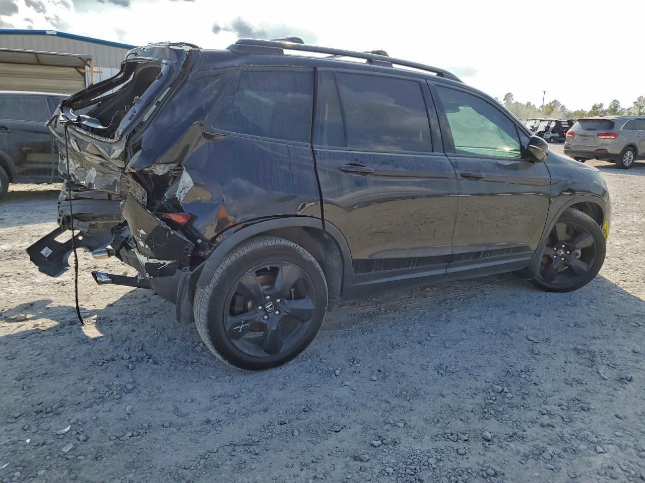 Honda Passport Elite Image 2