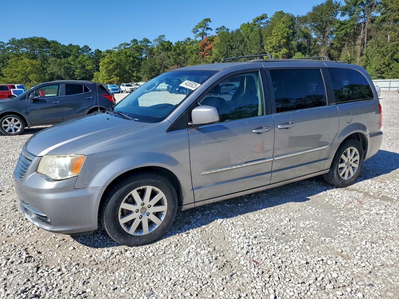 Chrysler Minivan Touring Image 1