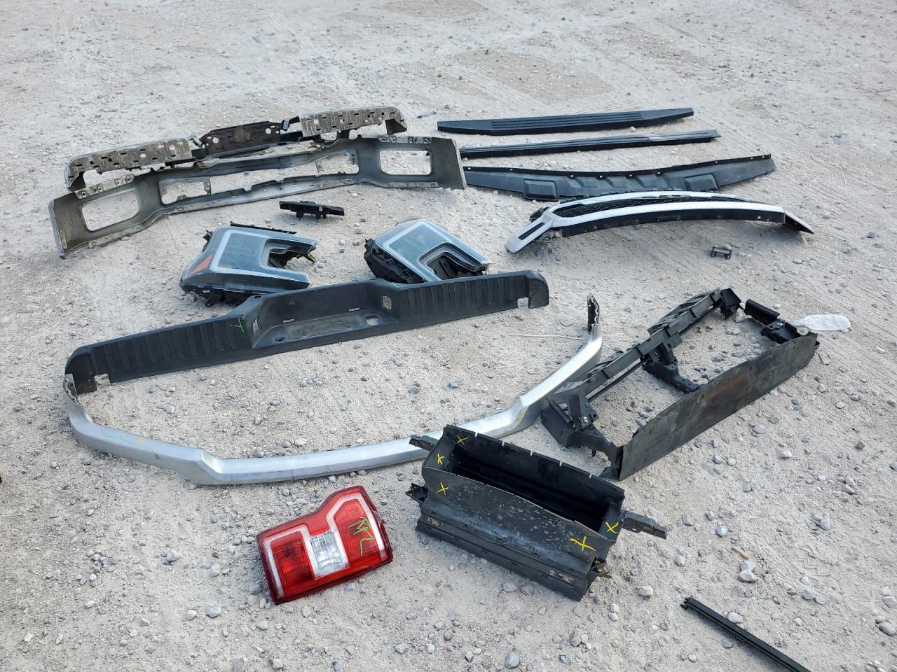 Ford F-150 Supercrew Image 7