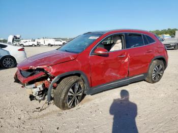  Salvage Mercedes-Benz GLA