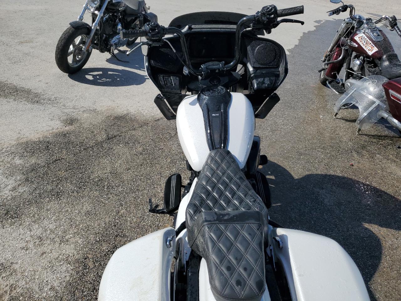 Harley-Davidson Fl Image 2