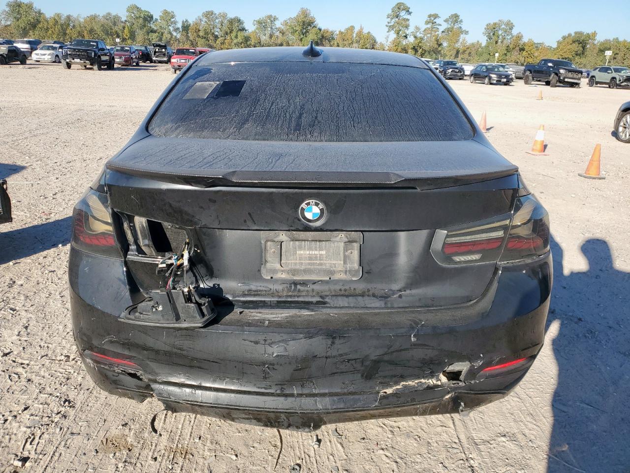 BMW 3 Series I Image 11