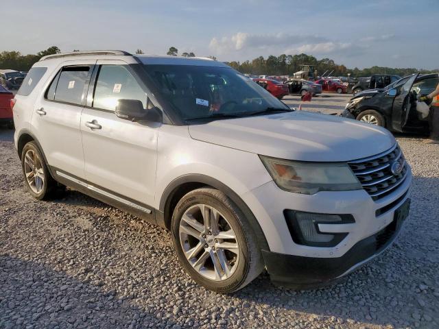 Ford Explorer Xlt Image 11