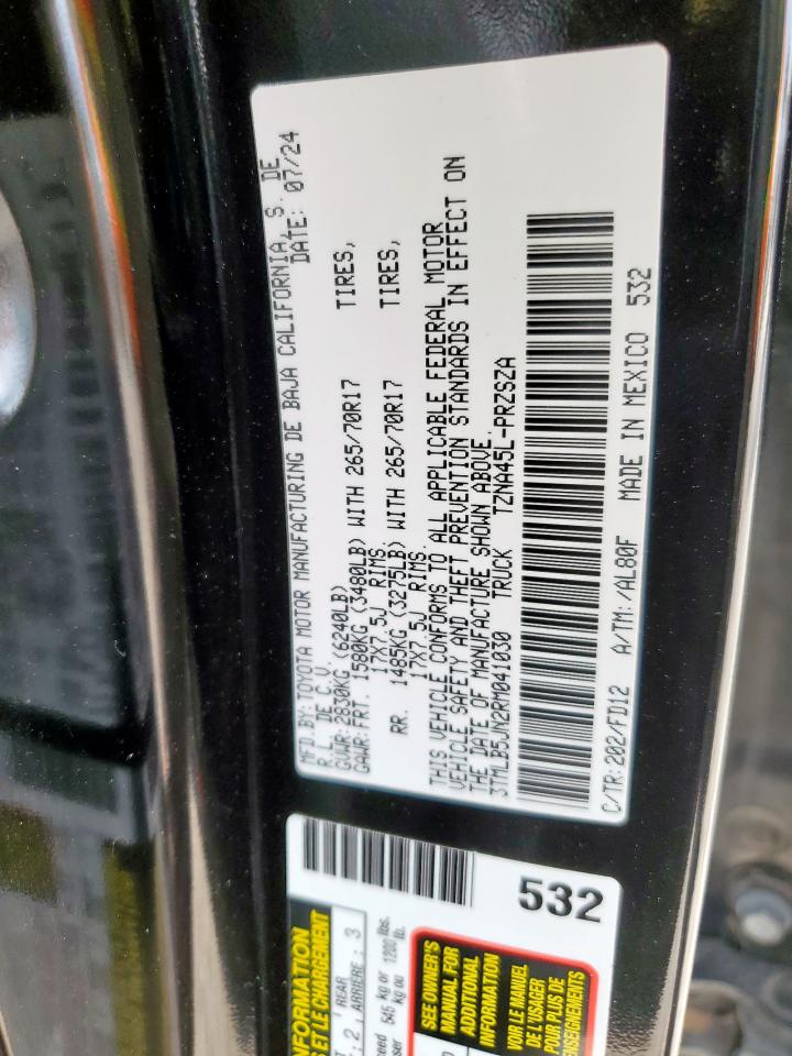 Toyota Tacoma Double Cab Image 9