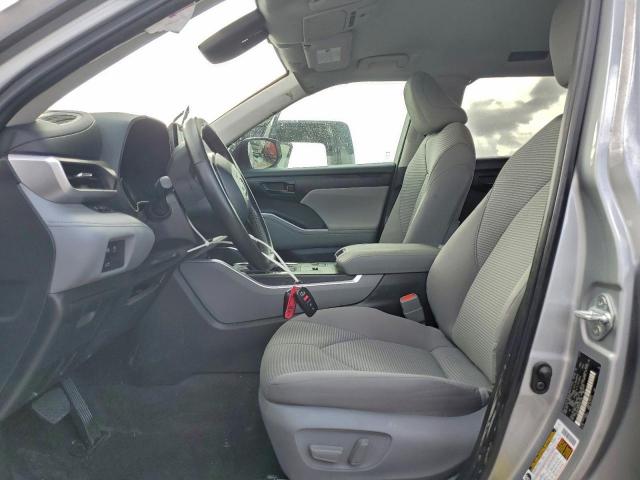 Toyota Highlander Le Image 3