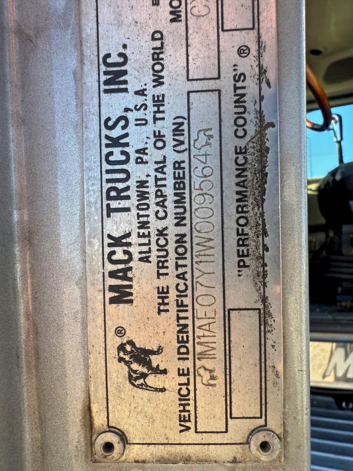 Mack 600 Cx600 Cx600 Image 3