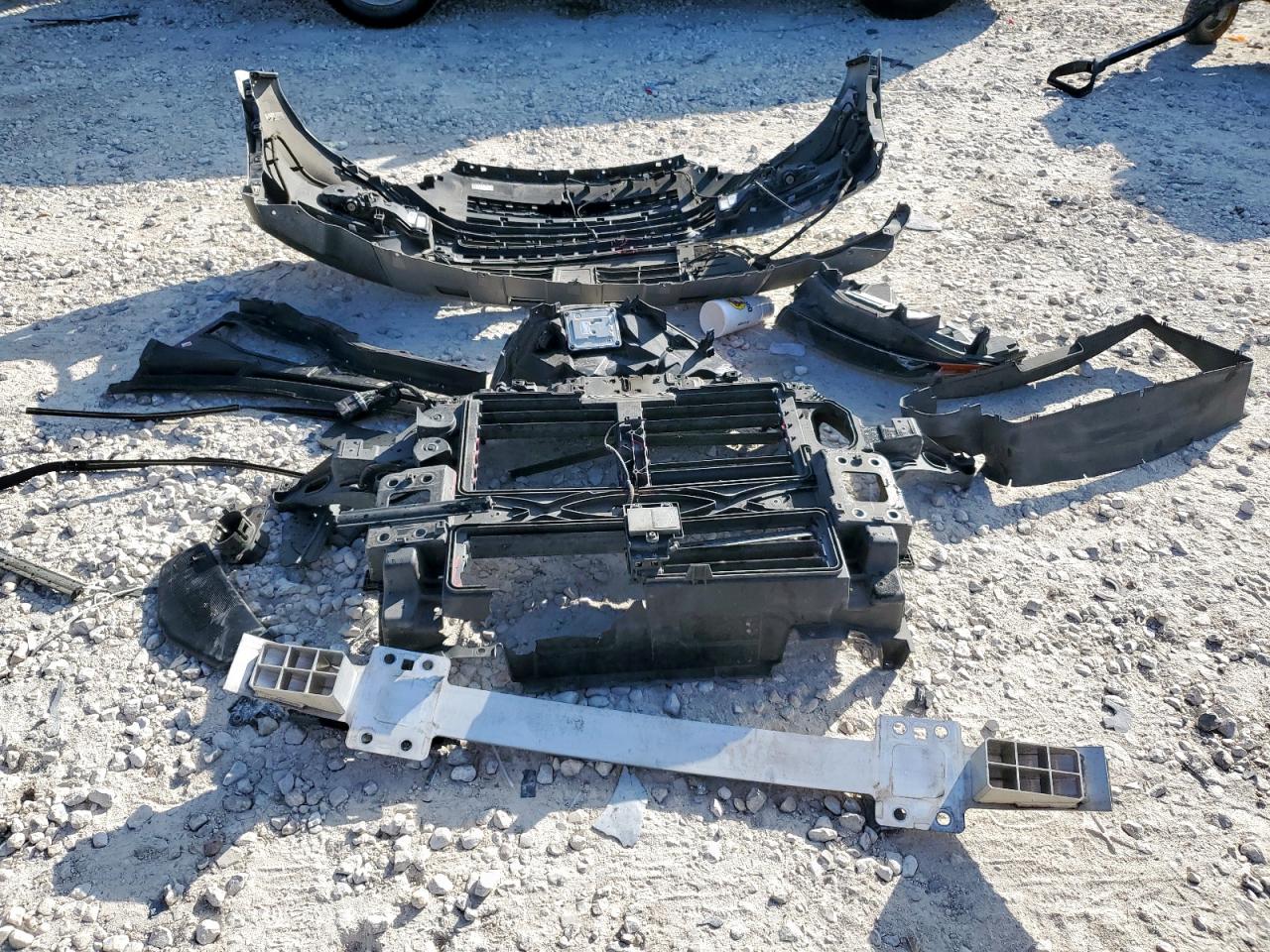 Ford Explorer Limited Image 7