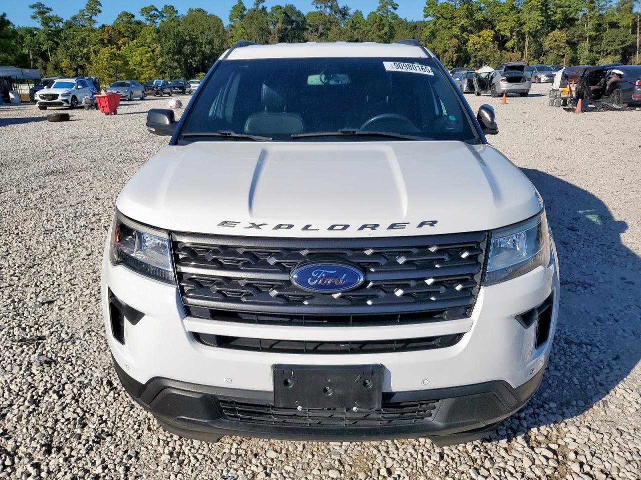 Ford Explorer Xlt Image 6