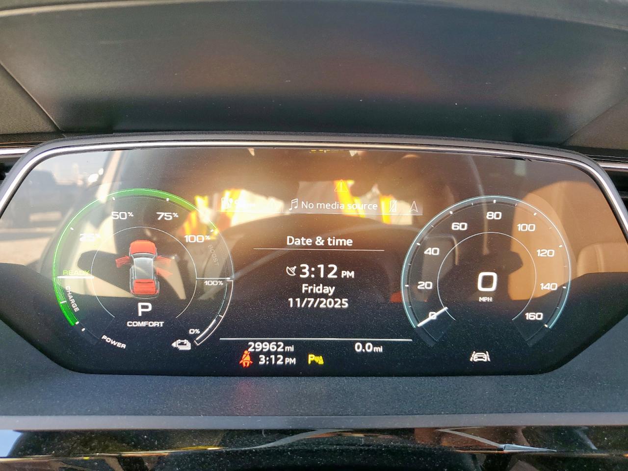 Audi e-tron Premium Image 6