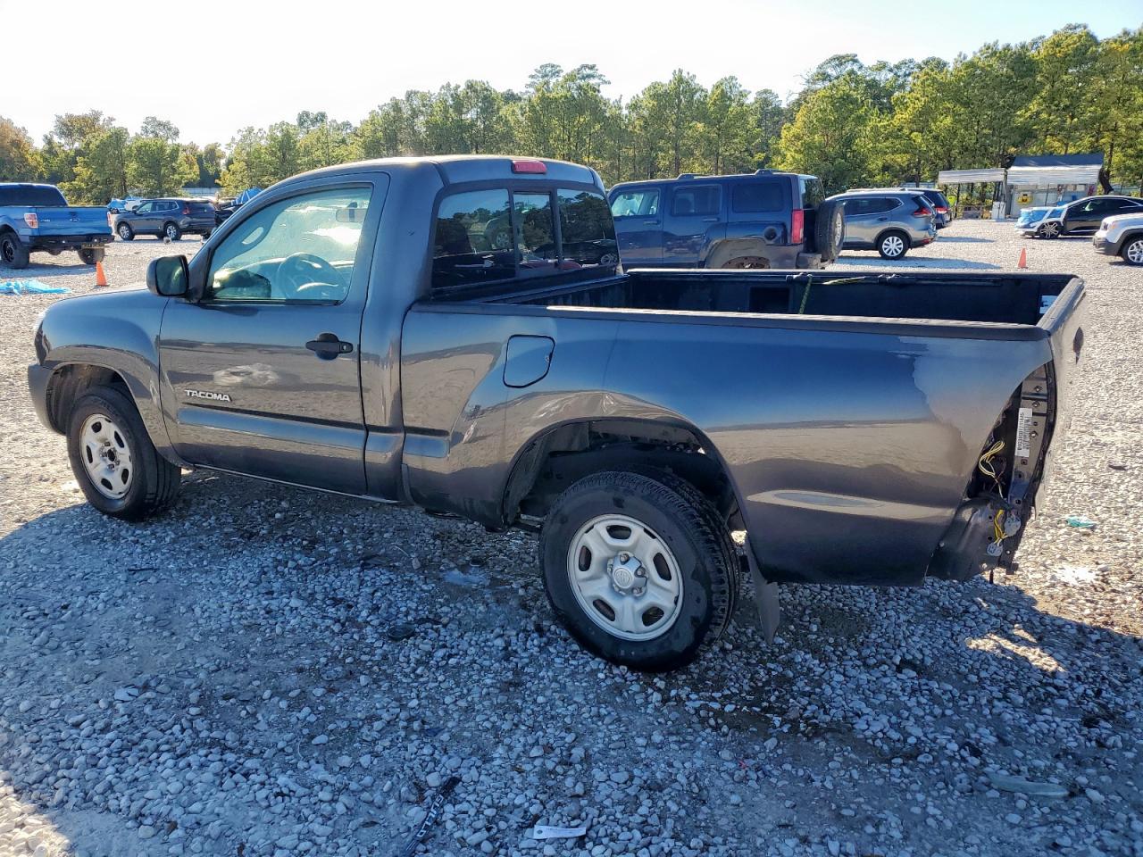 Toyota Tacoma Image 4