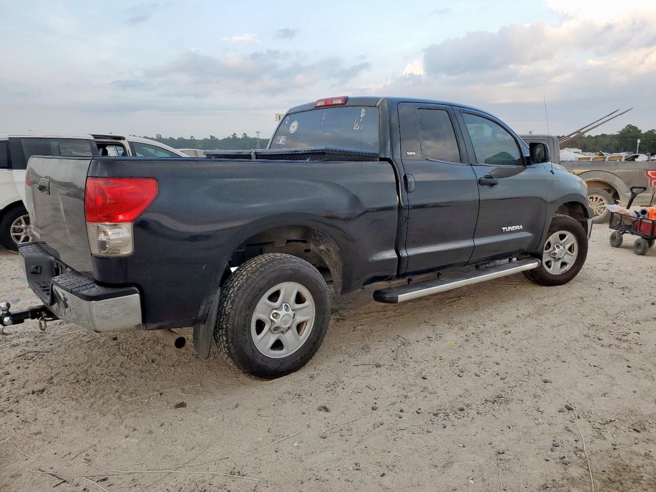 Toyota Tundra Double Cab Sr5 Image 5