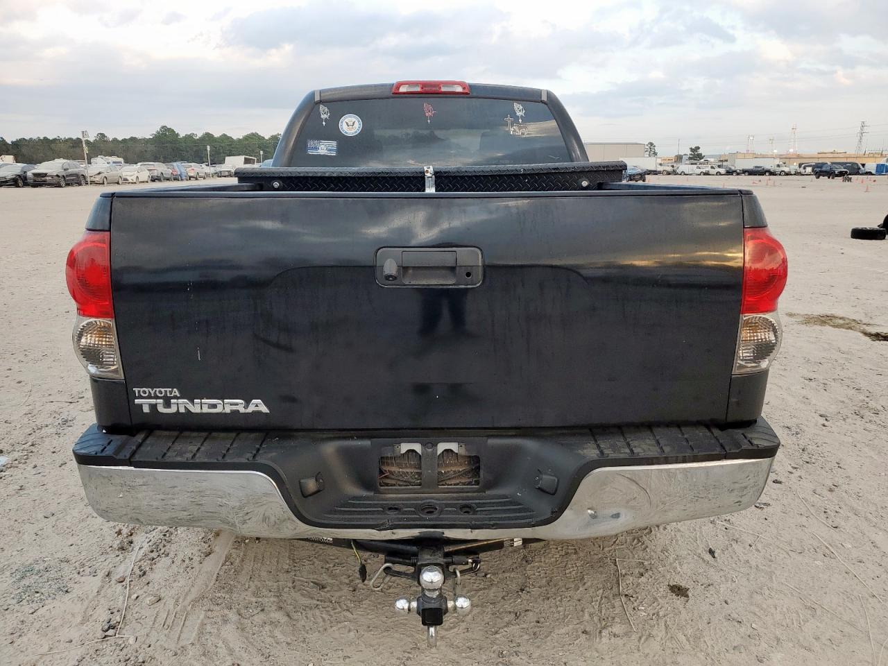 Toyota Tundra Double Cab Sr5 Image 4