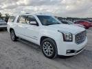 GMC Yukon Denali Image 13