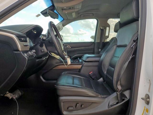 GMC Yukon Denali Image 6