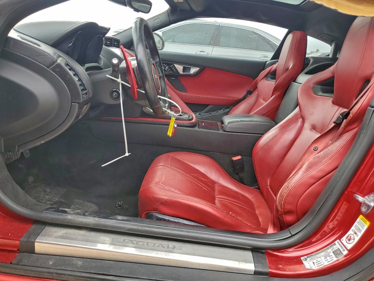 Jaguar F-TYPE S Image 7