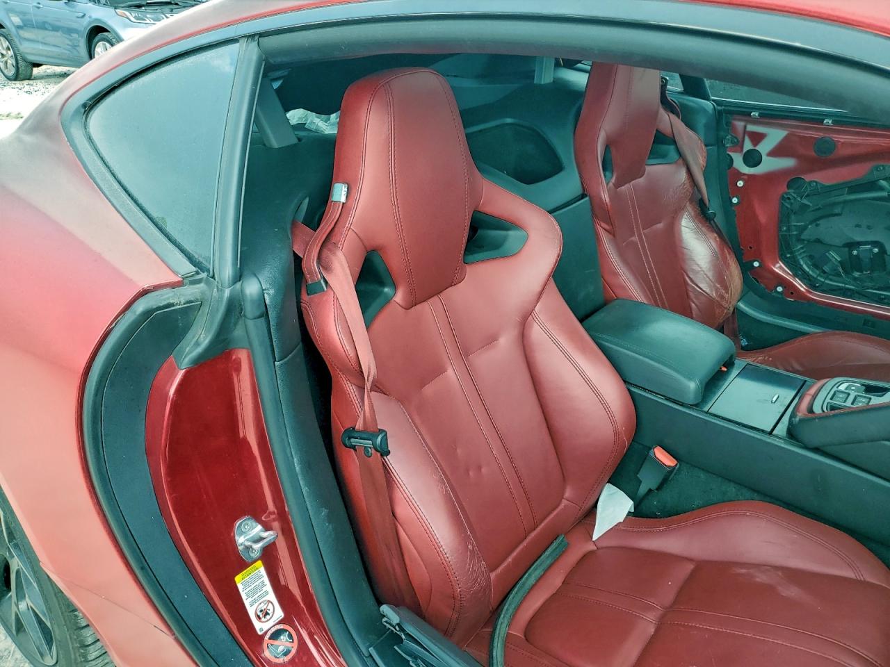 Jaguar F-TYPE S Image 9