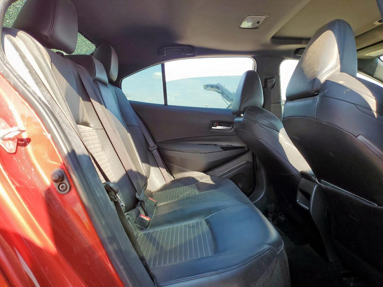 Toyota Corolla Xse Image 11