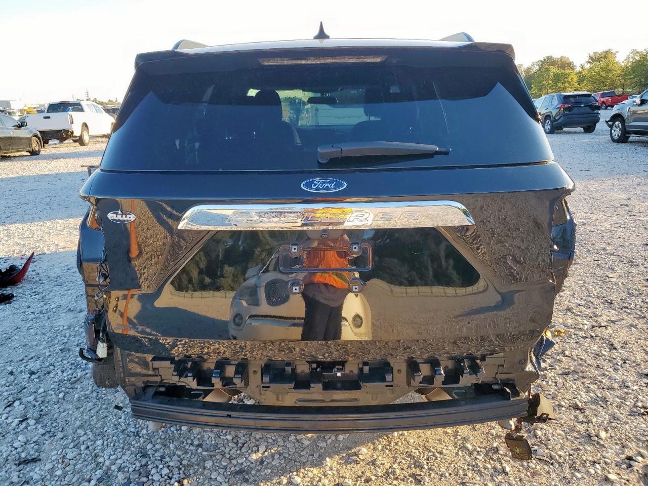 Ford Explorer Xlt Image 6