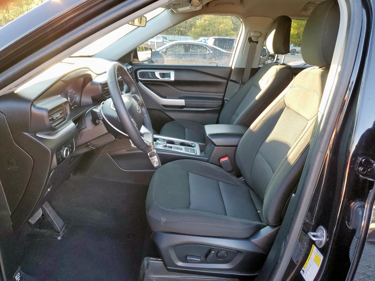 Ford Explorer Xlt Image 9