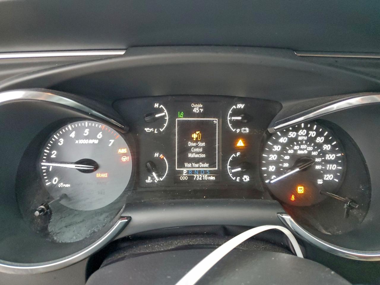 Toyota Sequoia Sr5 Image 8