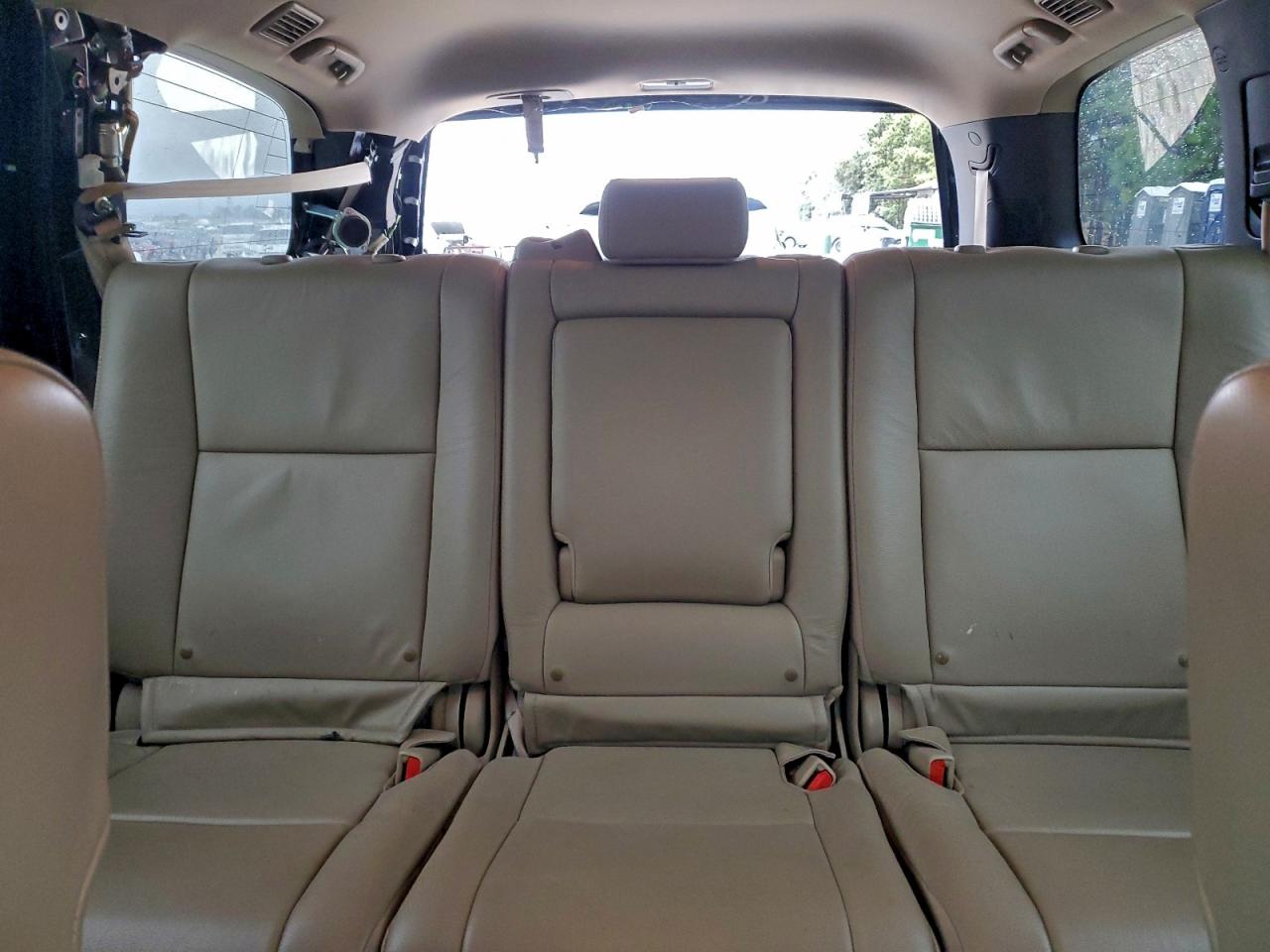 Toyota Sequoia Sr5 Image 10