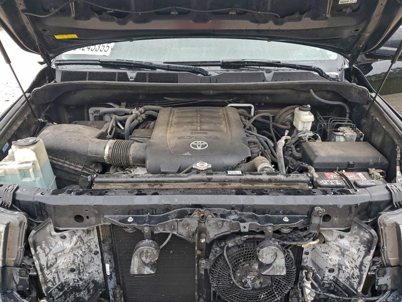 Toyota Sequoia Sr5 Image 9