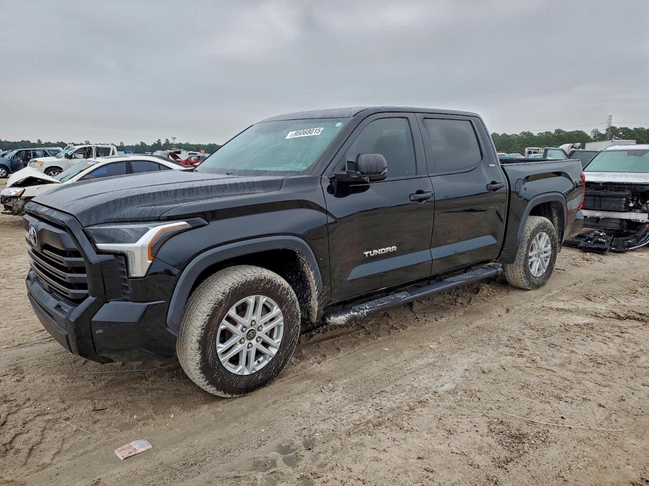 Toyota Tundra Crewmax Sr Image 1