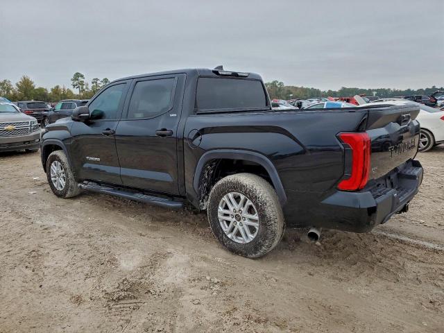 Toyota Tundra Crewmax Sr Image 3