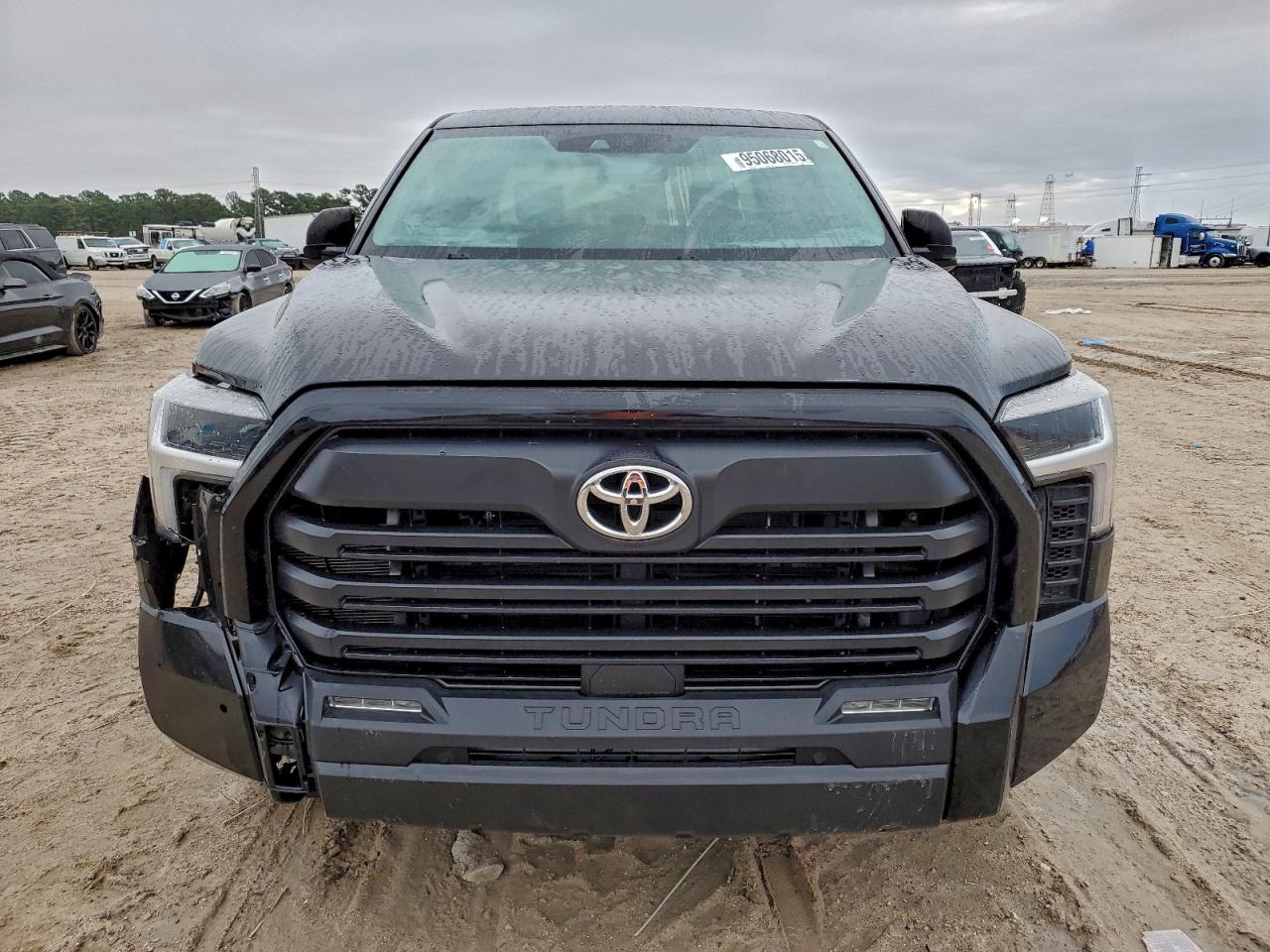Toyota Tundra Crewmax Sr Image 10