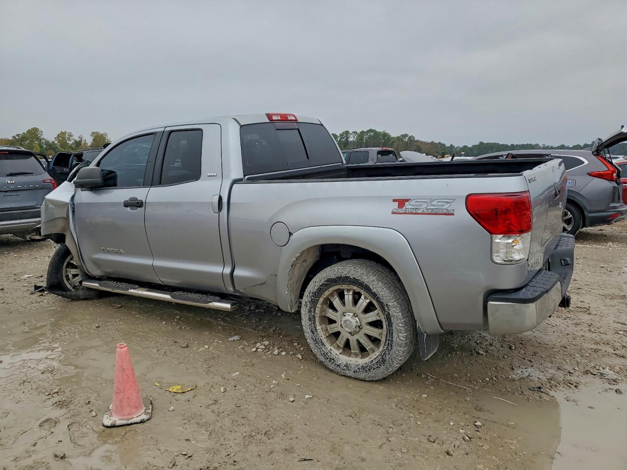 Toyota Tundra Double Cab Sr5 Image 2