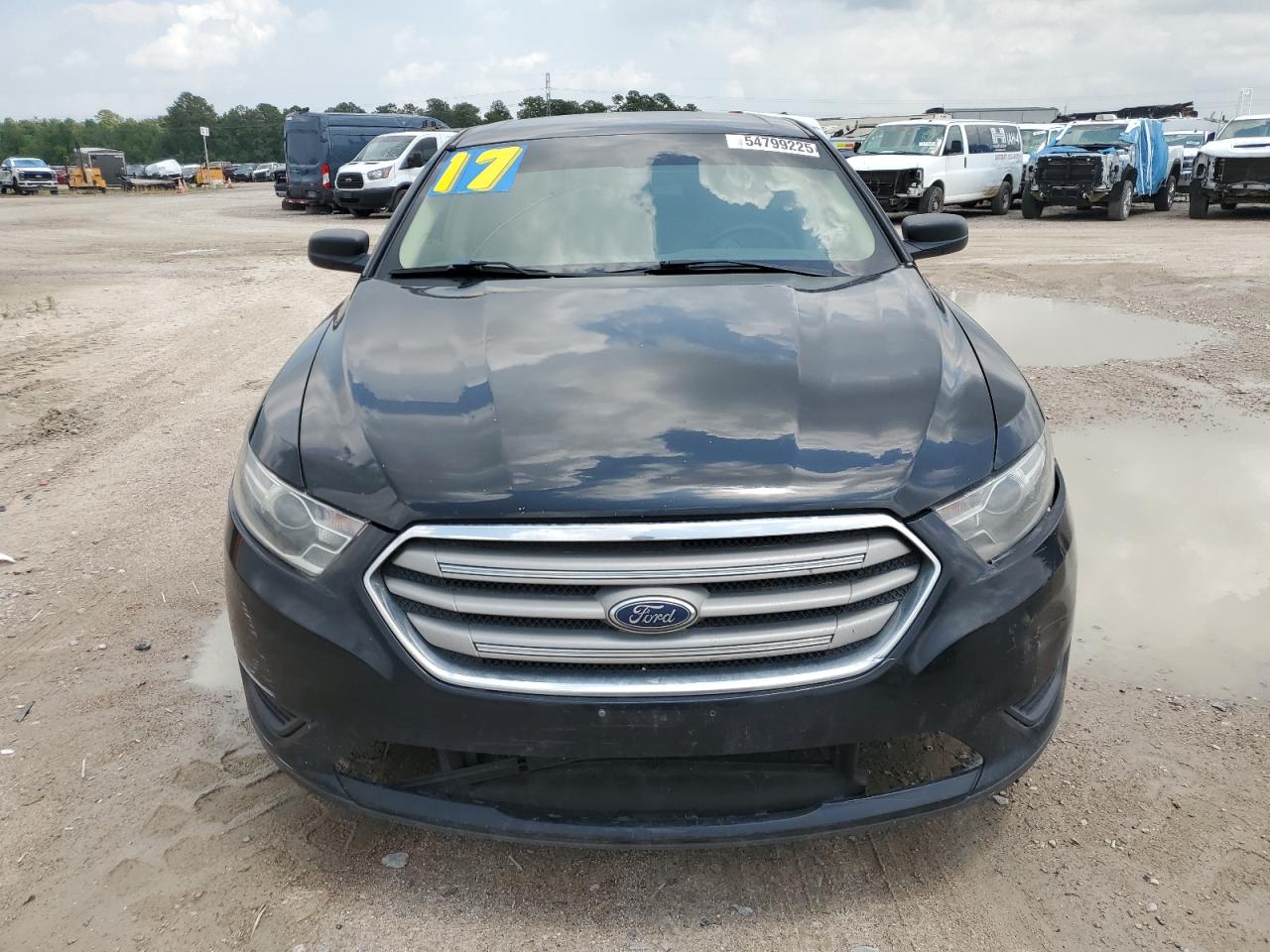 Ford Taurus Se Image 9