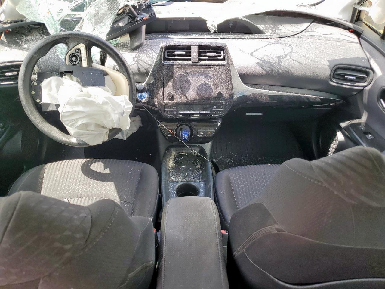 Toyota Prius Image 11