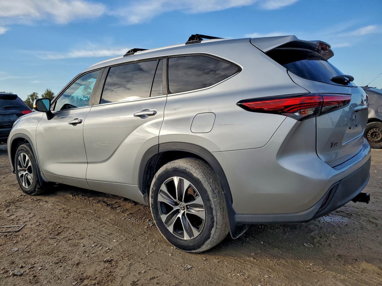 Toyota Highlander Hybrid Xle Image 7