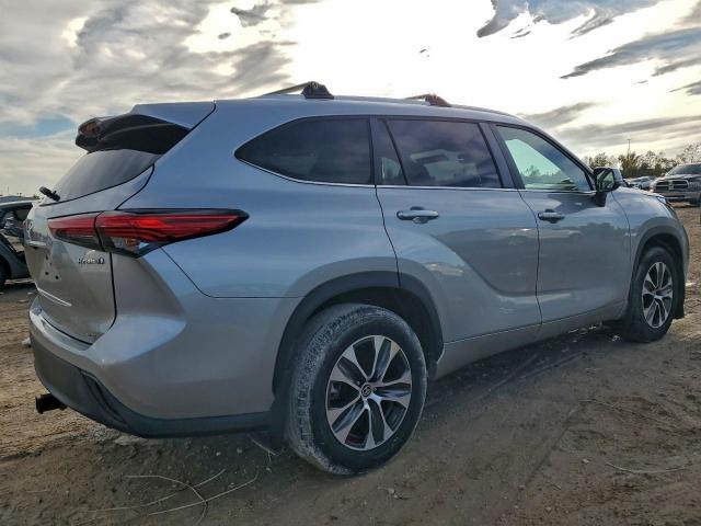 Toyota Highlander Hybrid Xle Image 6