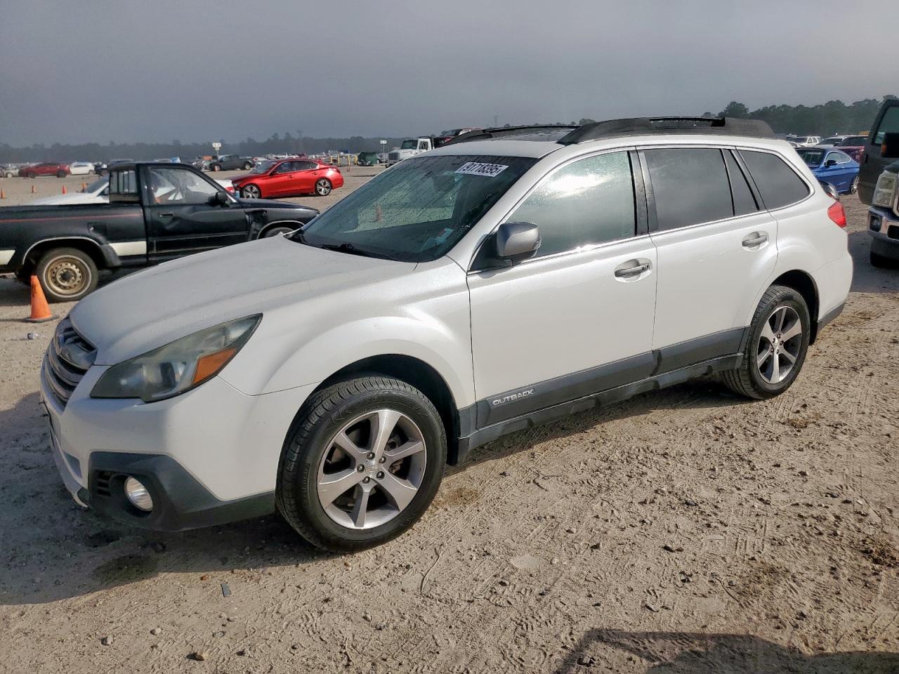 Subaru Outback 2.5i Limited Image 1