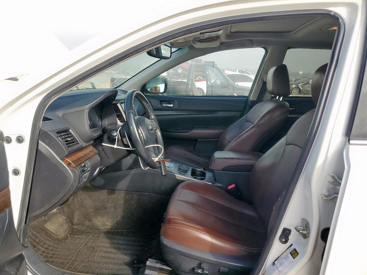 Subaru Outback 2.5i Limited Image 8