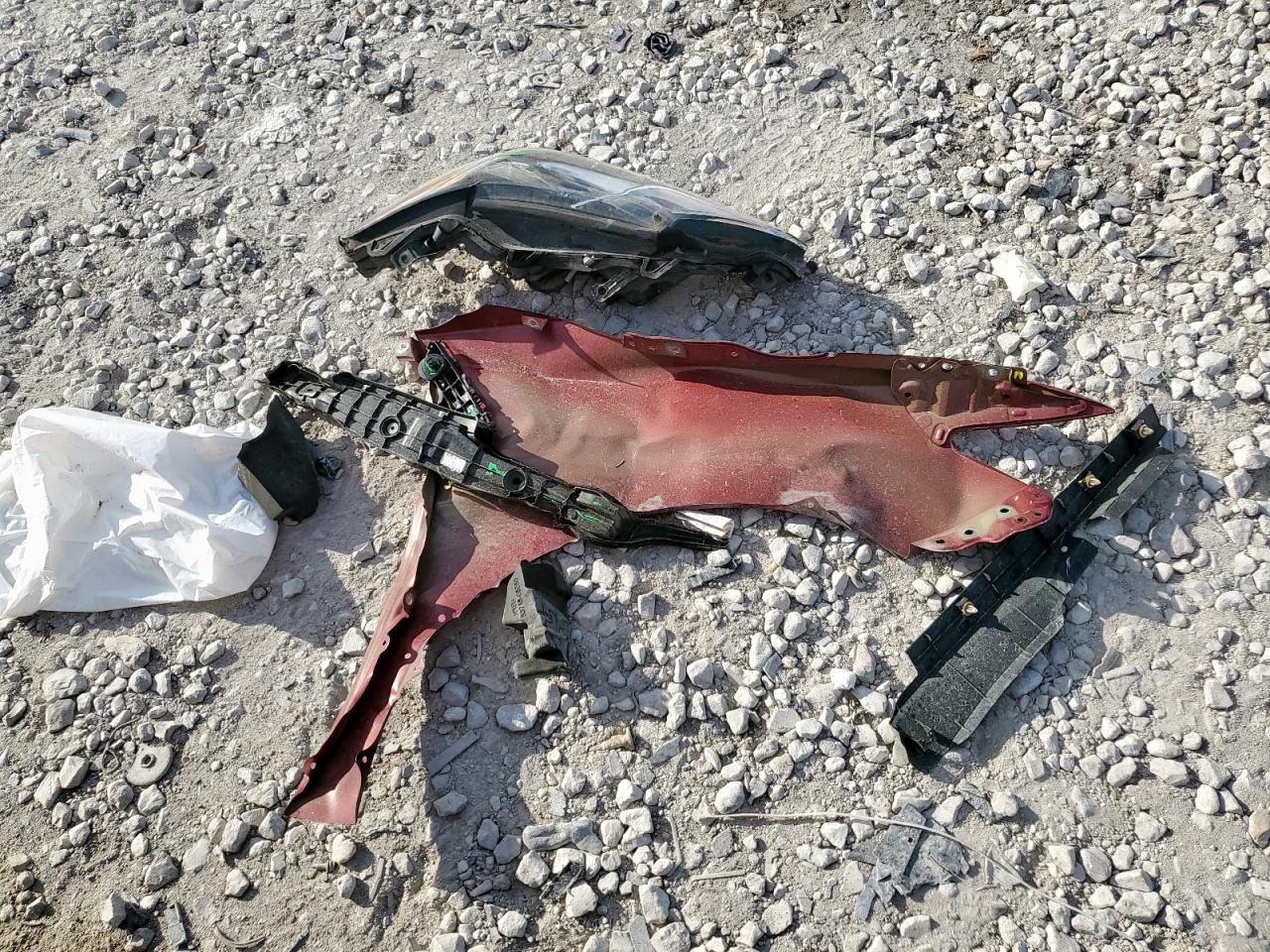 Toyota Camry L Image 10