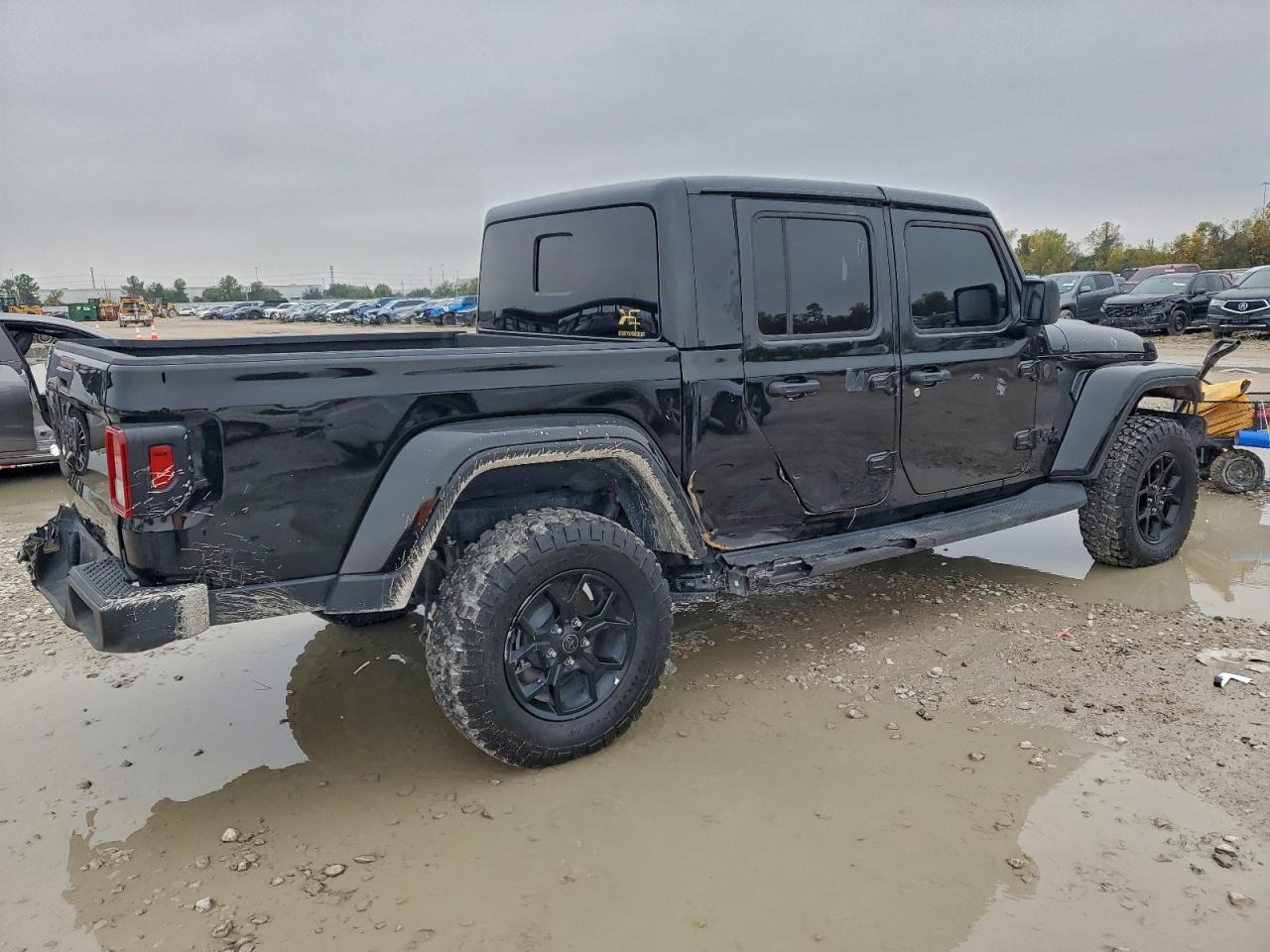 Jeep Gladiator Sport Image 2