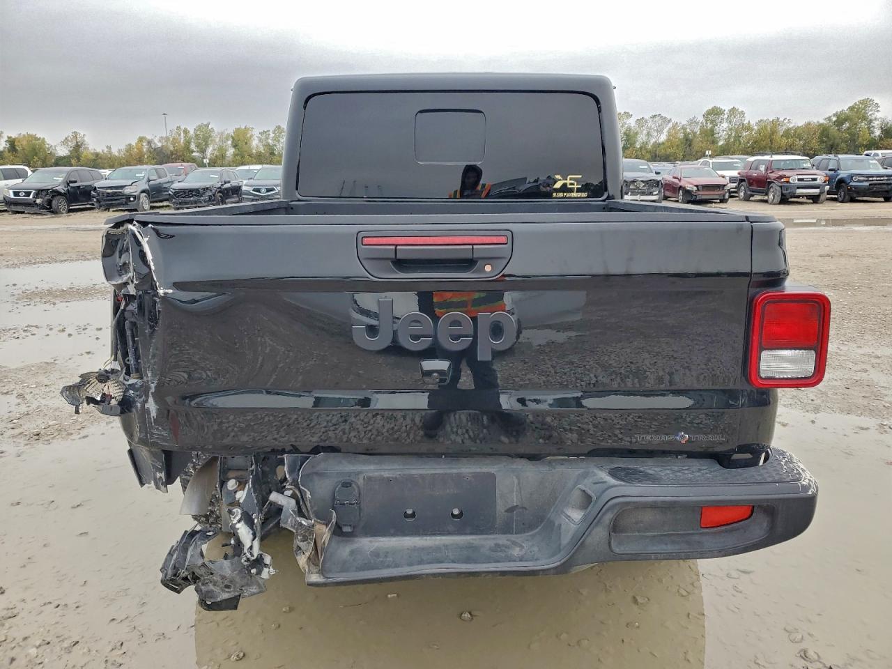 Jeep Gladiator Sport Image 8