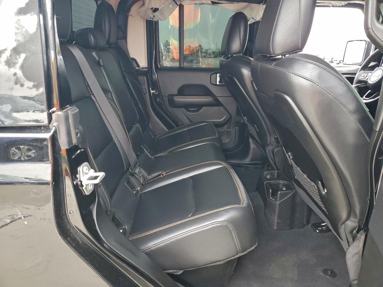 Jeep Gladiator Sport Image 10