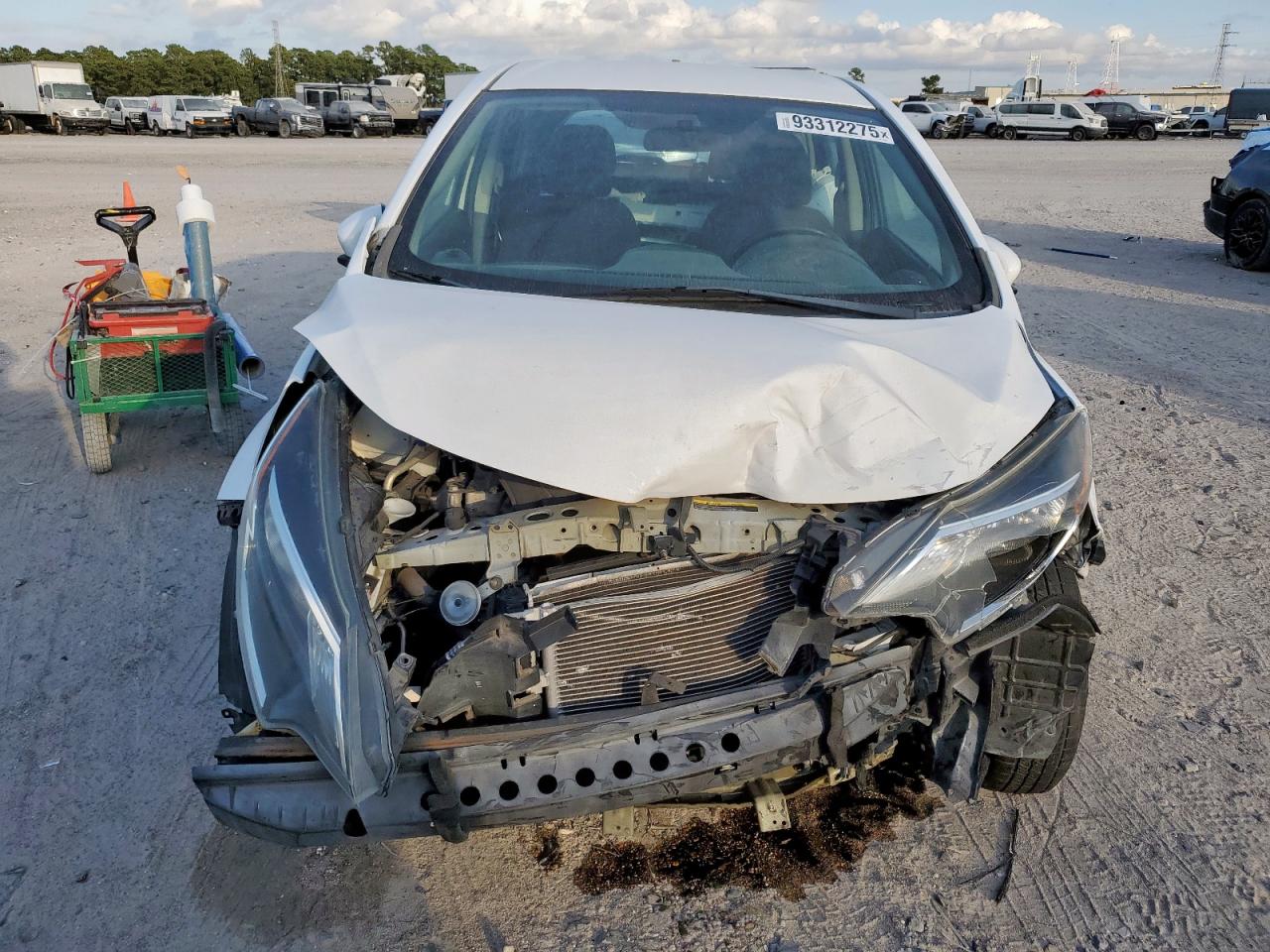 Nissan Versa S Image 5