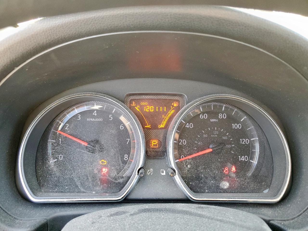 Nissan Versa S Image 12