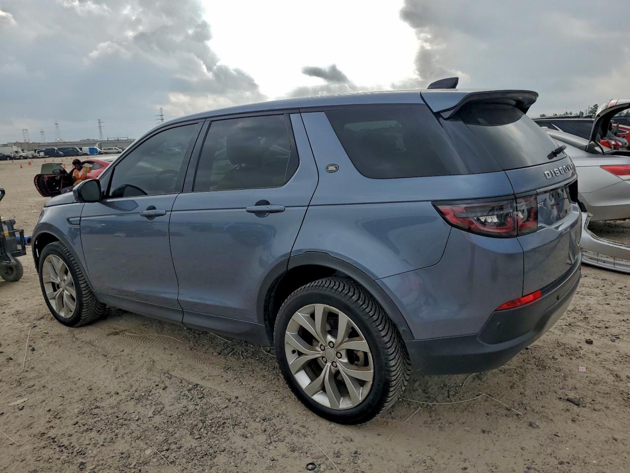 Land Rover Discovery Se Image 2