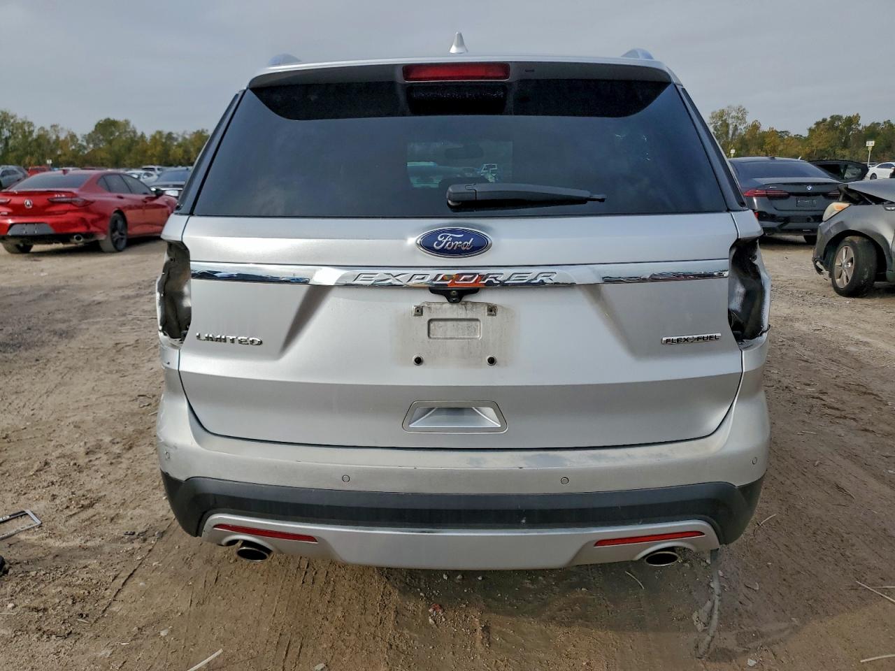 Ford Explorer Limited Image 6