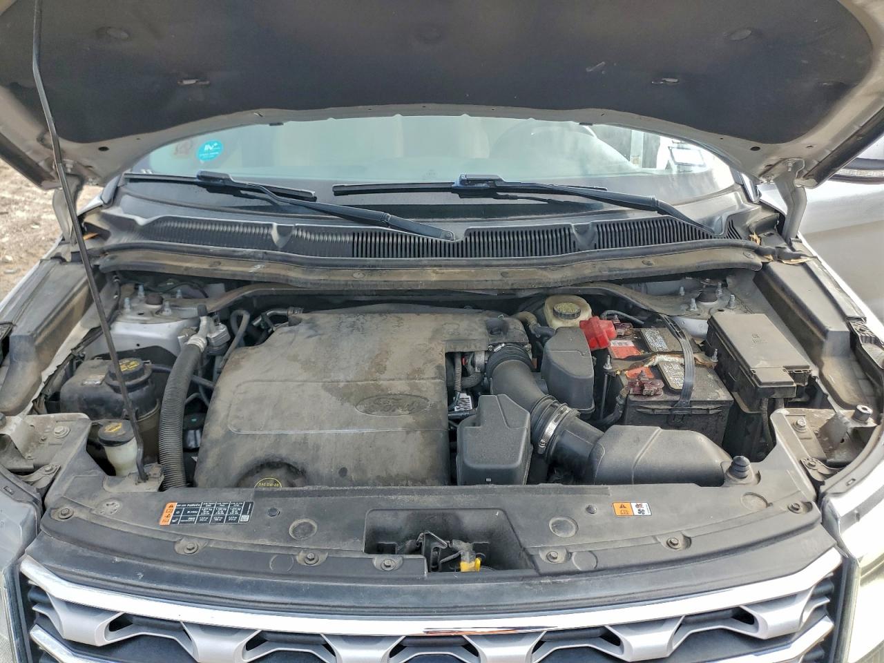 Ford Explorer Limited Image 13