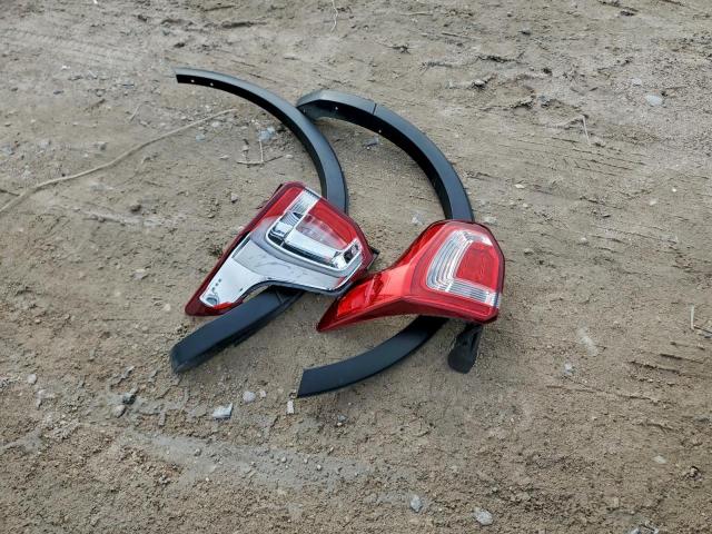 Ford Explorer Limited Image 14