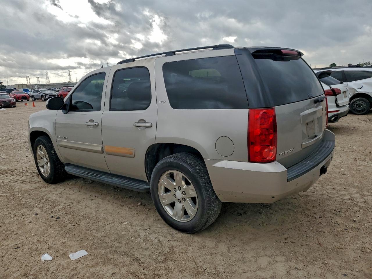 GMC Yukon Image 12