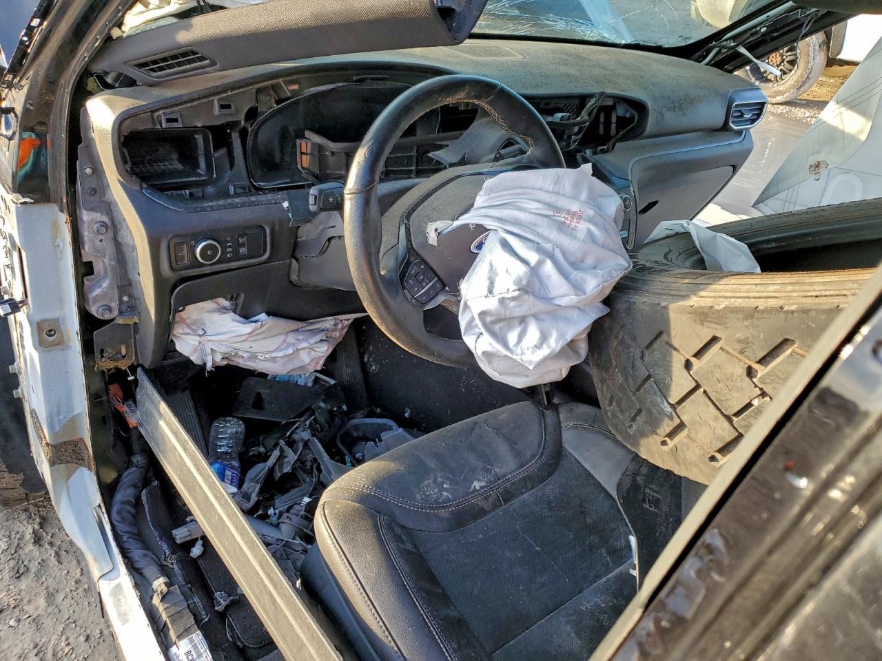 Ford Explorer St Image 10