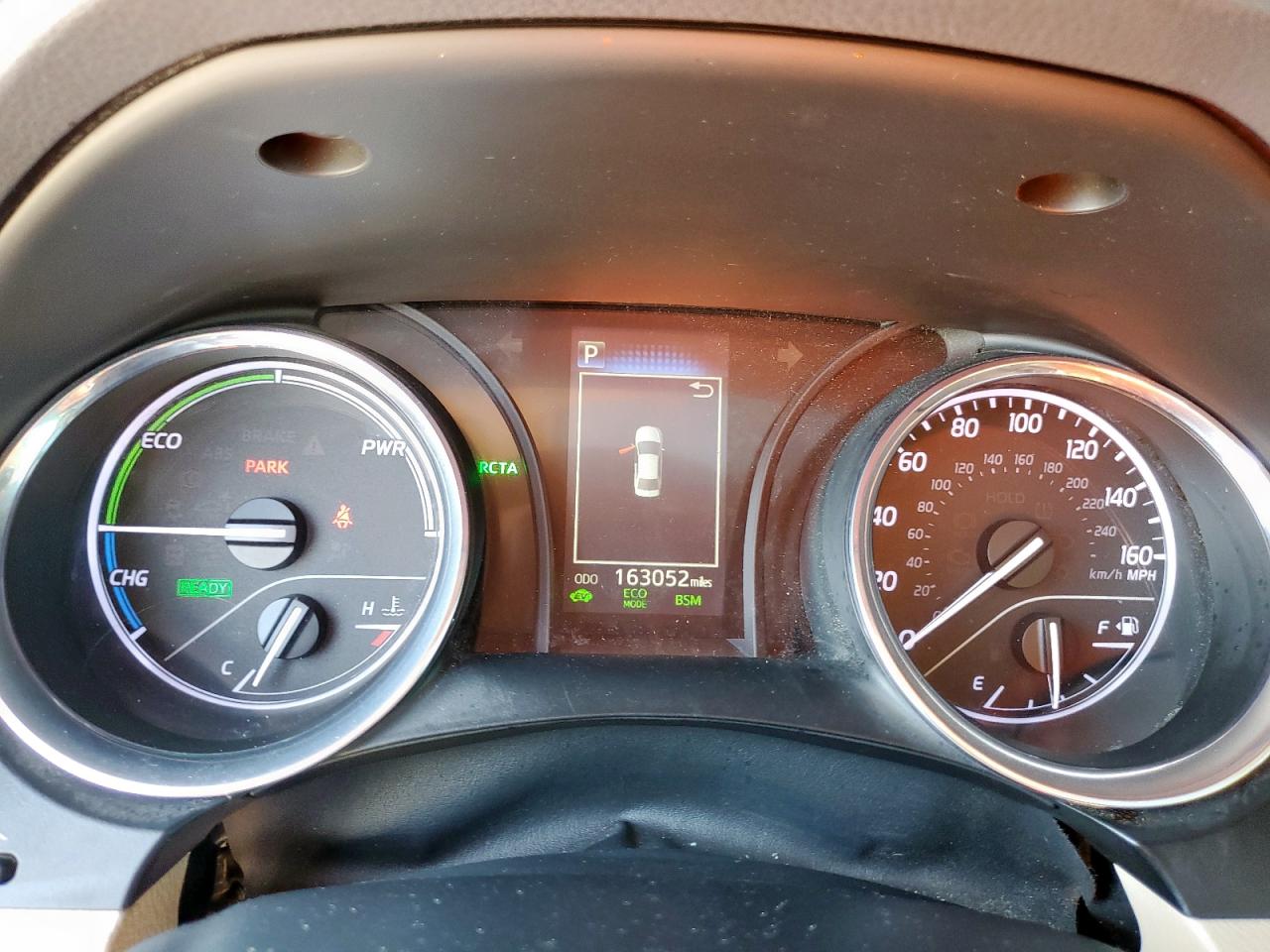 Toyota Camry Le Image 2