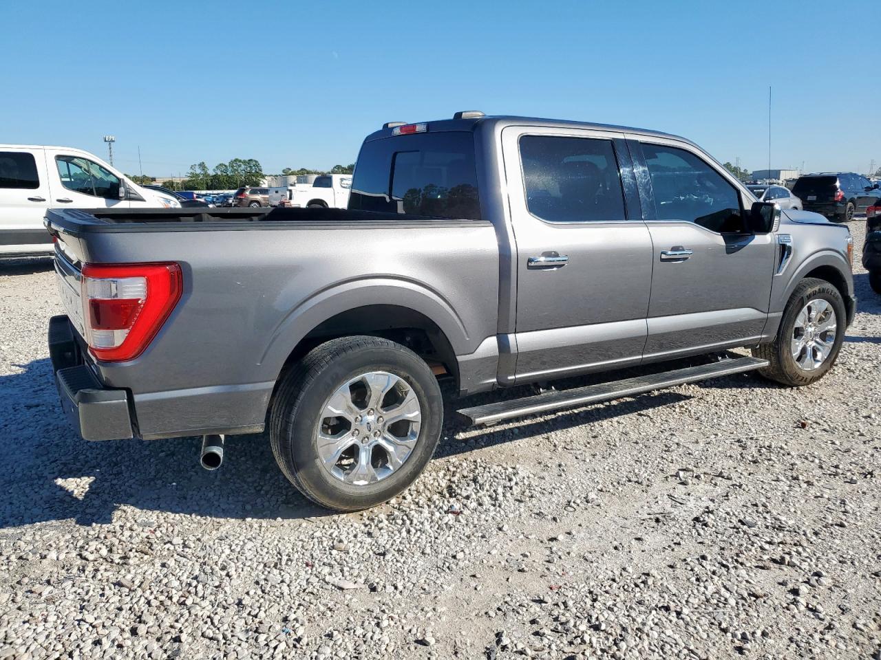 Ford F-150 Supercrew Image 10